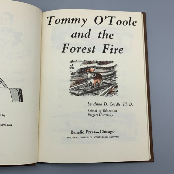 Vintage 1958 Tommy O'Toole and the Forest Fire Childrens Book in Excellent Shape - Picture 7 of 16
